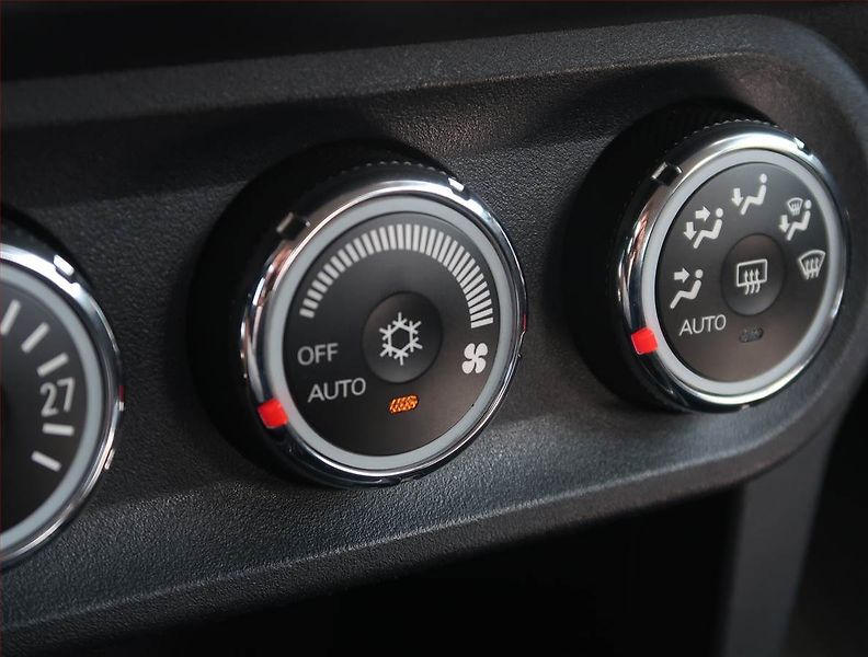 Mitsubishi Lancer (2010) 1.5 MIVEC, Serv.kniha, po STK - fotka 17 z 18
