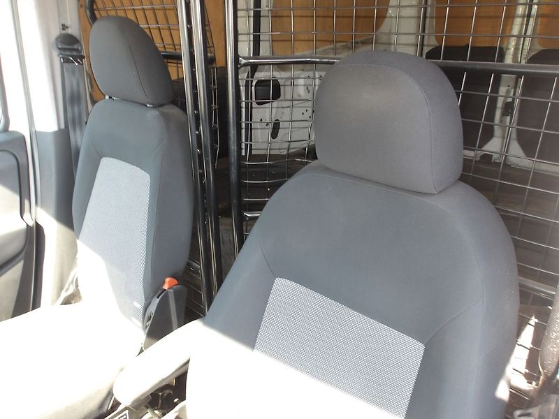 Fiat Dobló cargo 1,4i ČR 1.MAJ.! -21%DPH !!! - fotka 17 z 33