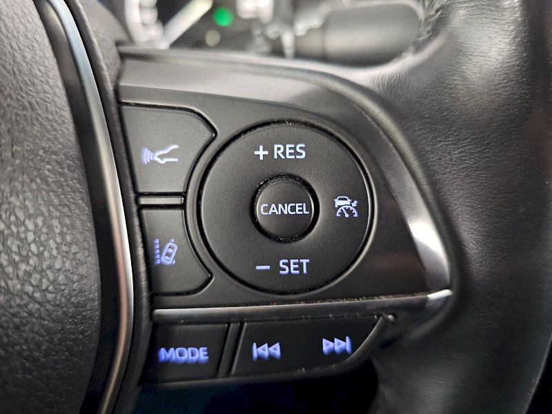 Toyota Camry (2019) 2.5HEV EXECUTIVE - fotka 12 z 29