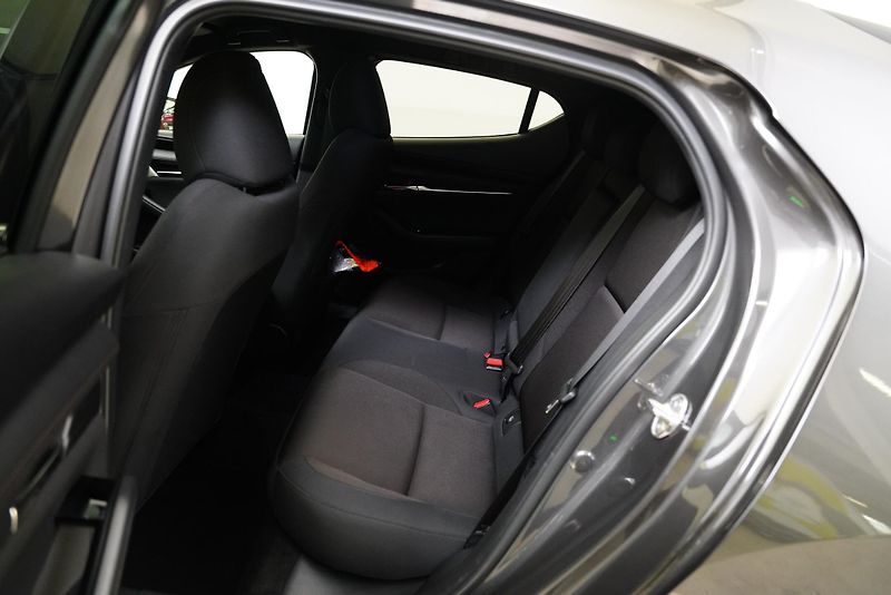 Mazda 3 - fotka 25 z 27