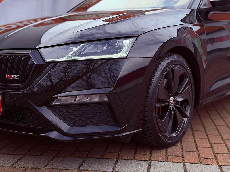 Škoda Octavia 2.0 TDi RS DSG Challenge Plus - fotka 3 z 33