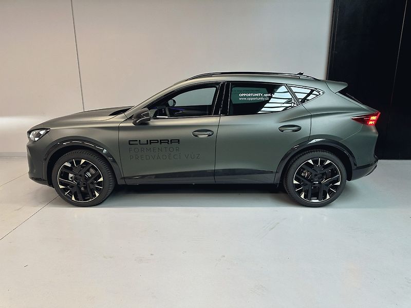Cupra Formentor (2026) Tribe Edition 1.5 eTSI 150 DSG - fotka 3 z 27