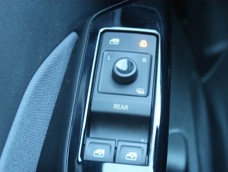 Volkswagen ID.3 (2020) Pro Perf. (62 kWh), SoH 87% - fotka 18 z 22