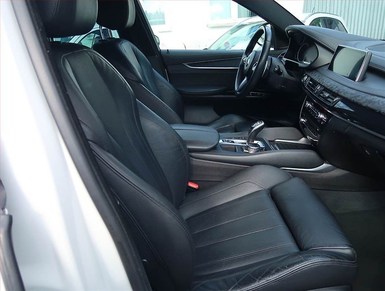BMW X6 (2017) M Paket xDrive30d - fotka 9 z 17