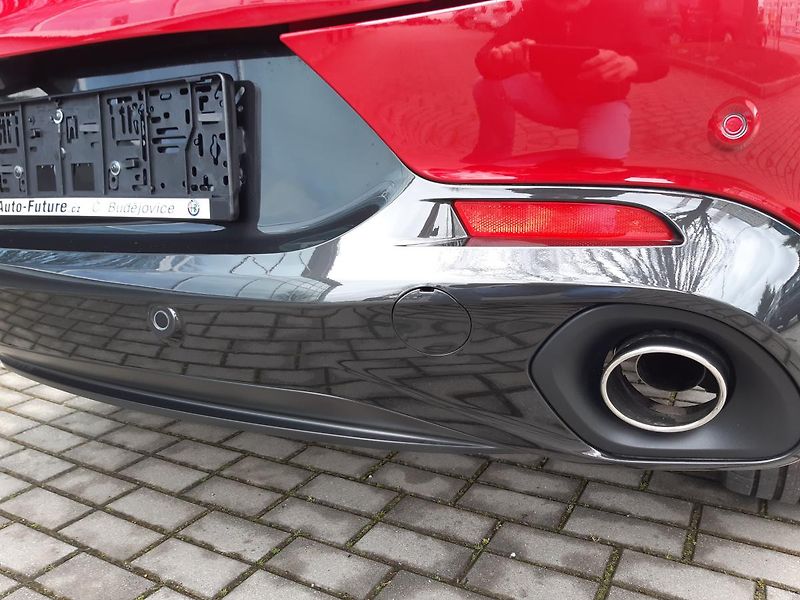 Alfa Romeo Tonale (2023) 1,3 PHEV 280 PS  Veloce - fotka 14 z 48