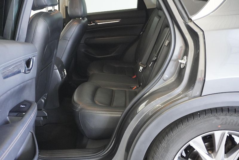Mazda CX-5 2.2D AWD PLNÁ VÝBAVA !!! - fotka 28 z 30