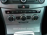 Volkswagen Passat (2014) 2.0 TDi, Navi, xenon - náhled 15