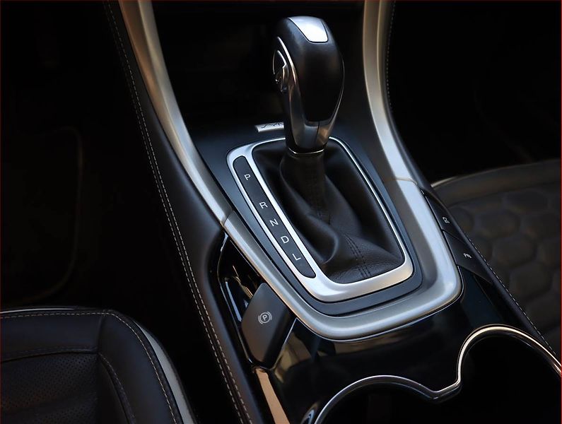Ford Mondeo (2018) Vignale 2.0 Hybrid, Automat - fotka 16 z 22