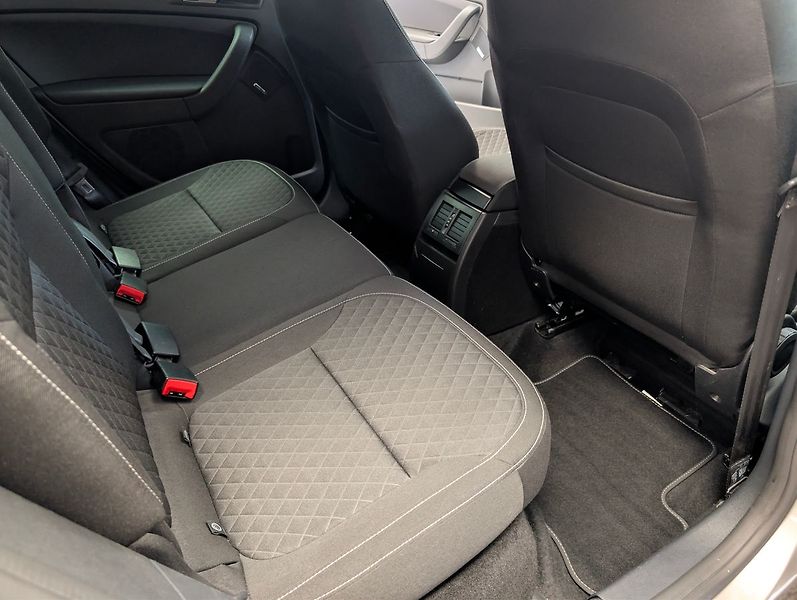 Škoda Yeti 1.4 TSI DRIVE 4x4 DSG - fotka 23 z 28