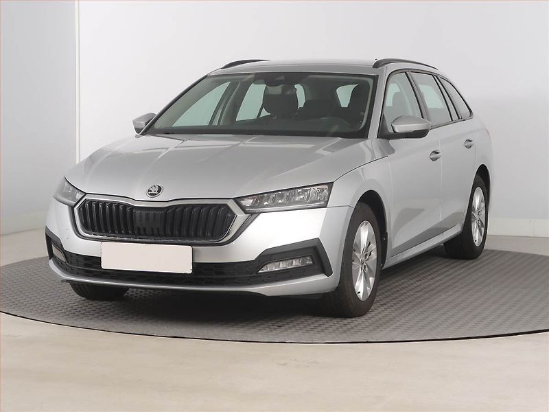 Škoda Octavia (2023) Ambition 2.0 TDI, ČR,1.maj - fotka 2 z 17