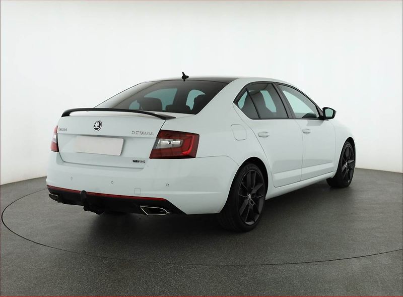 Škoda Octavia (2017) RS 2.0 TDI, Automat, Kůže - fotka 5 z 17