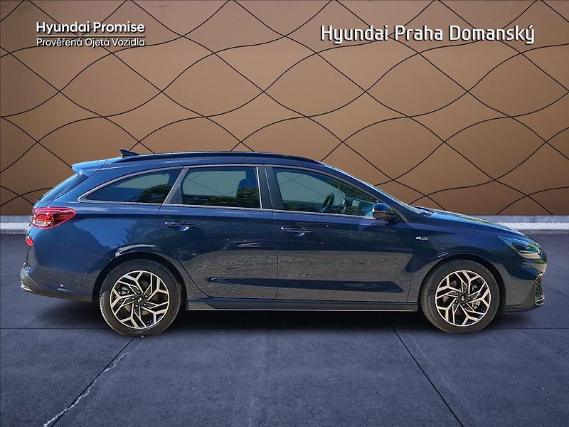Hyundai i30 1,0   TGDI,DCT, NLINE SAFETY - fotka 7 z 9