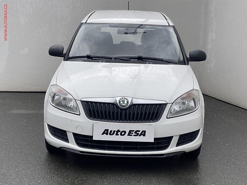 Škoda Roomster (2011) 1.2i, ČR, STK5/28 - fotka 2 z 14