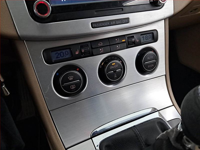 Volkswagen Passat (2006) 2.0 TDI, servisované - fotka 14 z 17