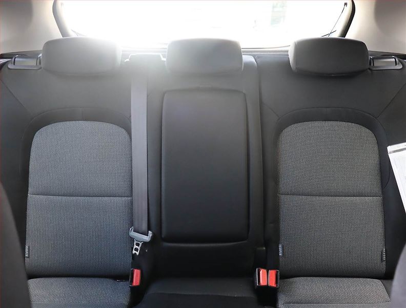 Kia Ceed (2017) 1.6 GDI, Serv.kniha, Tempomat - fotka 10 z 16