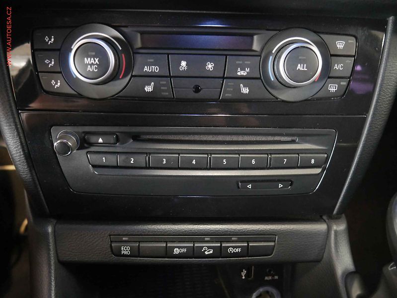 BMW X1 (2012) 2.0 d xD, Navi, xenon, kůže - fotka 17 z 21