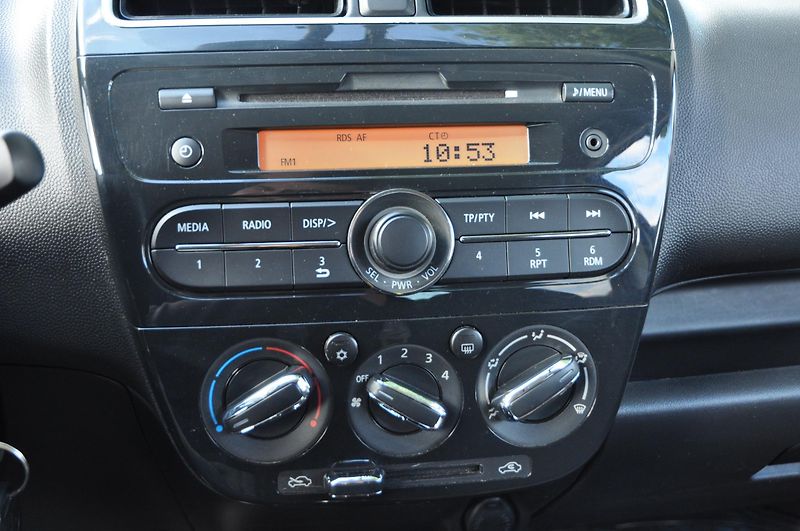 Mitsubishi Space Star 1.2i 59kW - fotka 11 z 15