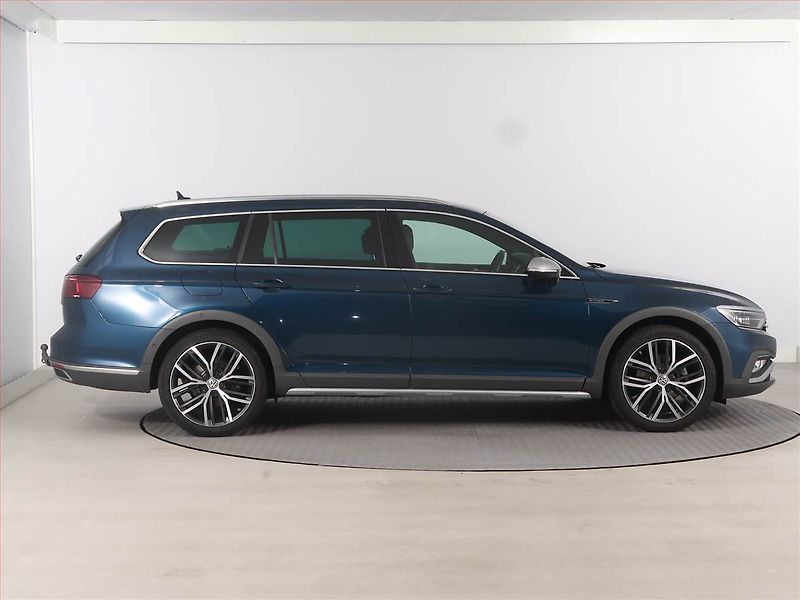 Volkswagen Passat (2021) Alltrack 2.0 TDI - fotka 6 z 21