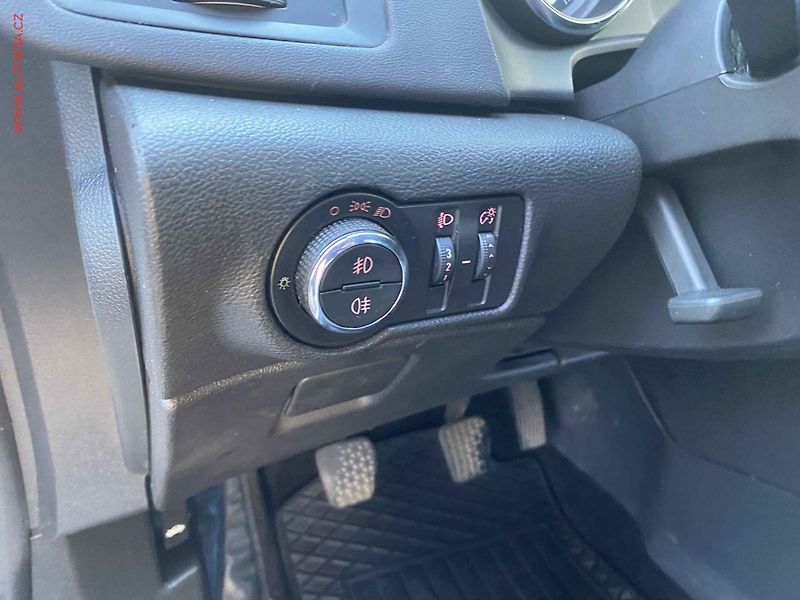 Opel Astra (2016) 1.6CDTi, ČR, servis.kniha - fotka 15 z 17