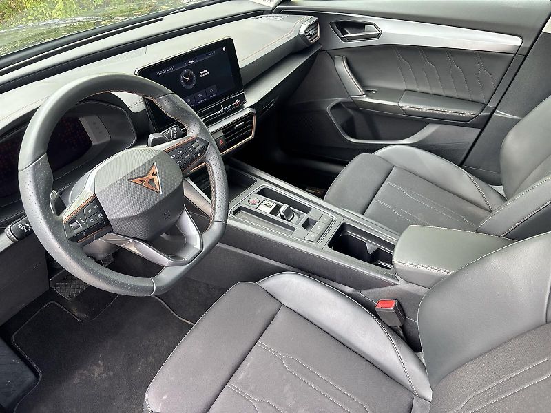 Cupra Formentor (2023) 1.5 TSI DSG - fotka 7 z 27