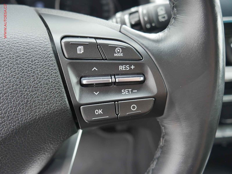 Hyundai i30 (2019) 1.4 T-GDi, ČR, AC, temp. - fotka 19 z 21
