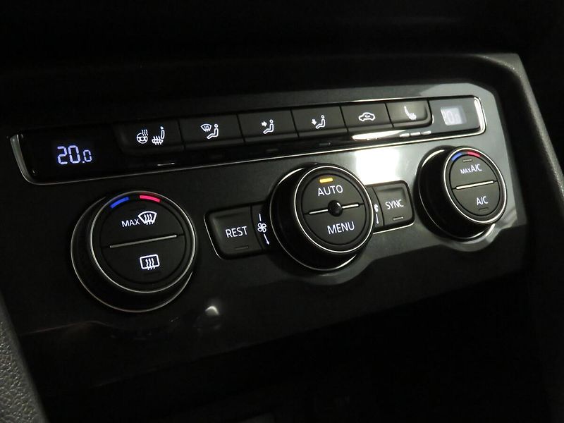 Volkswagen Tiguan - fotka 21 z 24