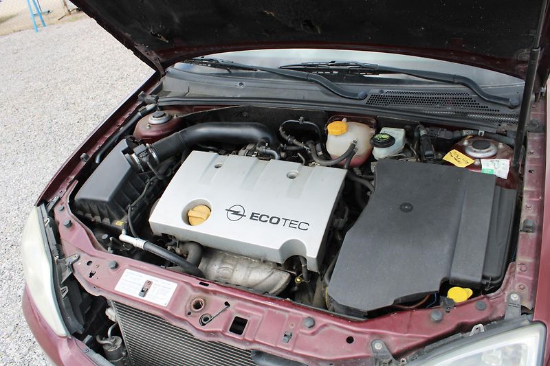 Opel Vectra (2002) 1,8i KLIMA EL.OKNA TEMPOMAT - fotka 16 z 16