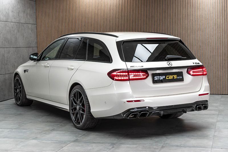 Mercedes-Benz Třídy E E 63 S 4MATIC+ AMG NIGHT*DPH* - fotka 4 z 33