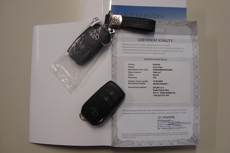 Toyota Yaris Cross (2024) 1.5 Hybrid,ČR,1.Maj.Exetucive - fotka 76 z 83