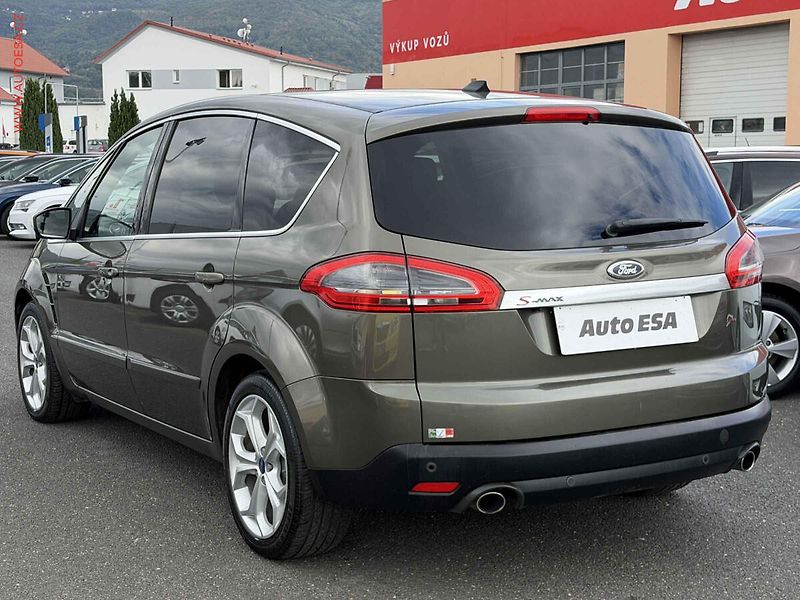 Ford S-MAX (2013) 2.0 TDCi, Titanium - fotka 6 z 16
