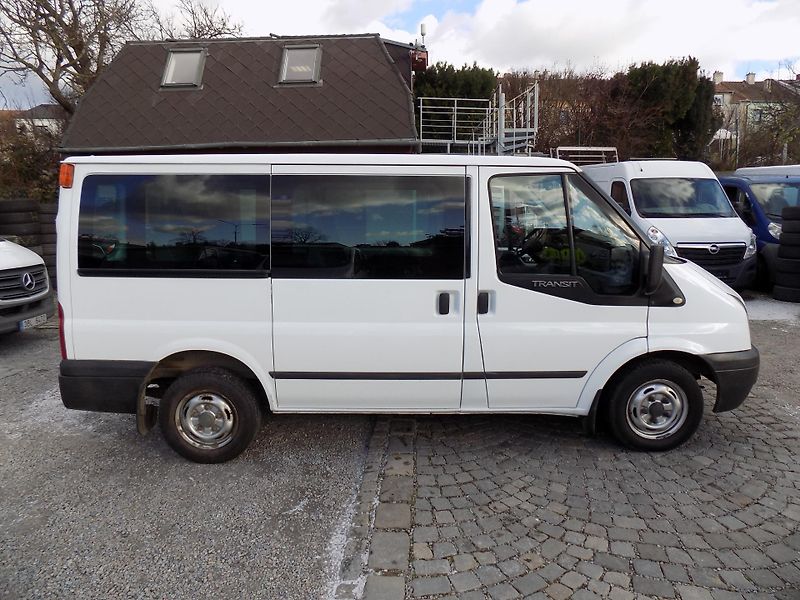 Ford Transit 2,2 TDCI SWB 300 TREND 9 MÍST - fotka 9 z 43