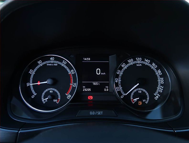 Škoda Fabia (2019) Style Plus 1.0 TSI, ČR,1.maj - fotka 11 z 20