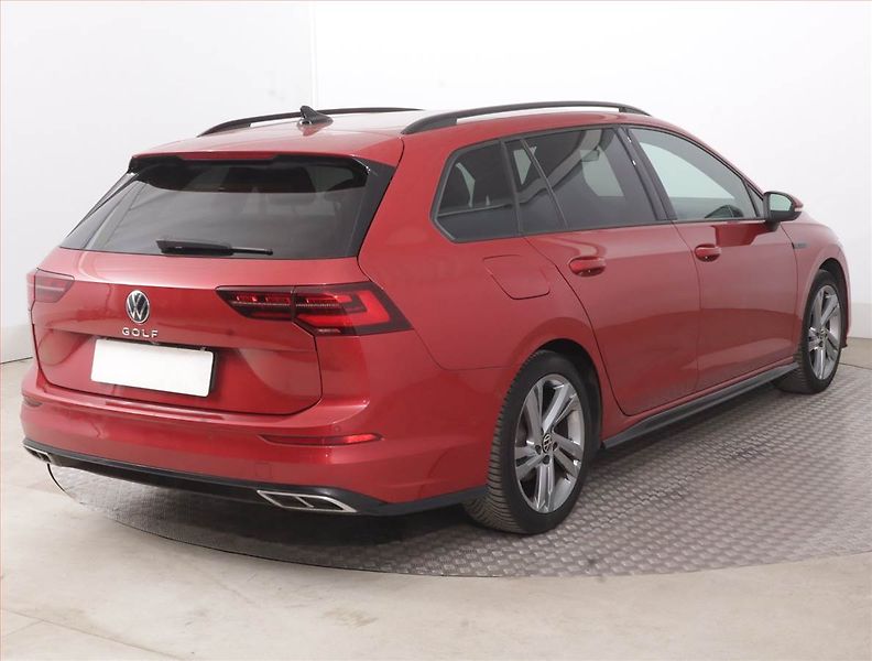 Volkswagen Golf (2022) R-Line 2.0 TDI, Automat - fotka 5 z 16