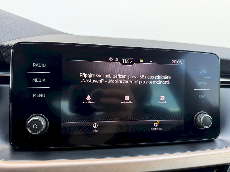 Škoda Scala (2022) 1.5 TSI 110kW Style Full-LED - fotka 21 z 35