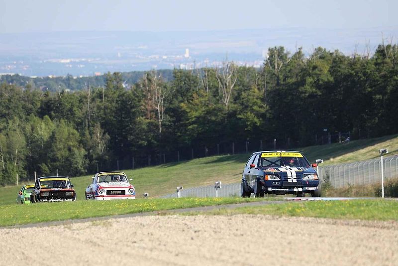 Druhý zářijový víkend patřil na Automotodromu Brno tradiční události Masaryk Racing Days.