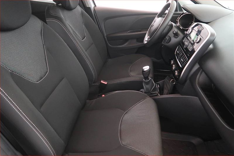 Renault Clio (2020) 0.9 TCe, ČR,1.maj, Tempomat - fotka 9 z 15