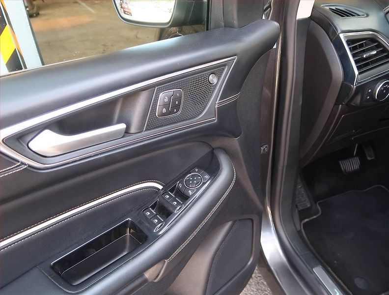 Ford Edge (2019) Vignale 2.0 EcoBlue BiTurbo - fotka 19 z 24
