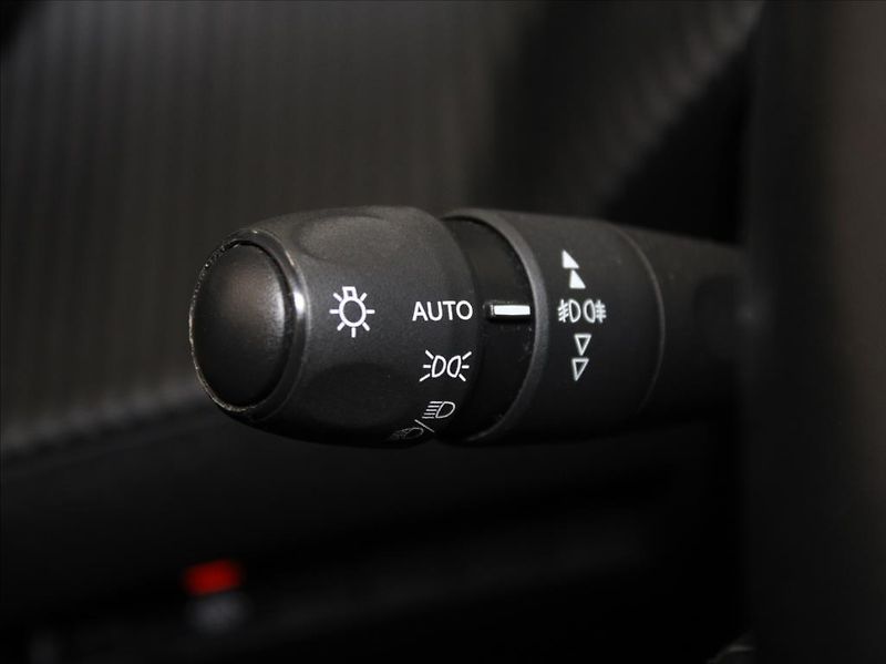 Peugeot 2008 1,2 PureTech 74kW Tažné 46km! - fotka 17 z 21