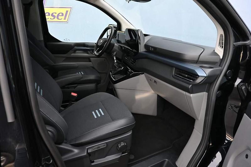 Ford Tourneo Custom (2025) 2.0 320 L2H1 8 Míst ACTIVE Taž - fotka 8 z 45