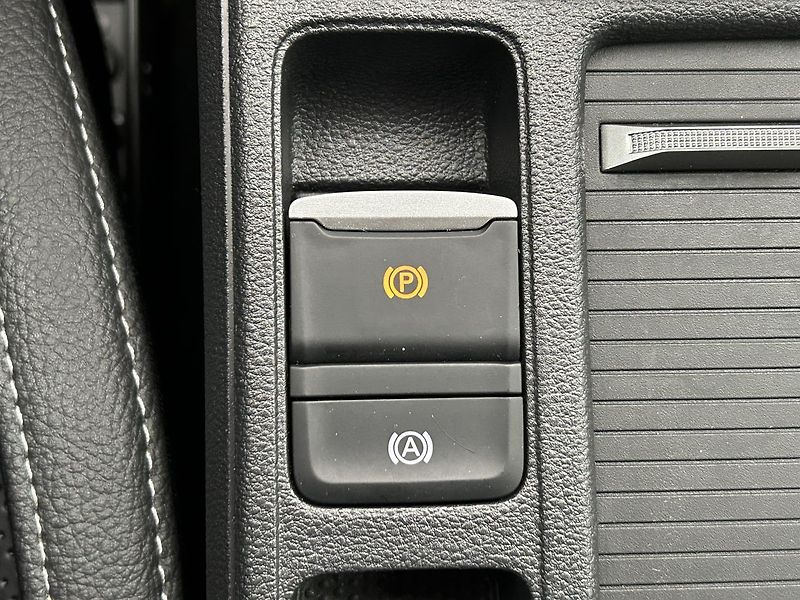 Škoda Octavia 2.0 TDI SportLine - fotka 14 z 28