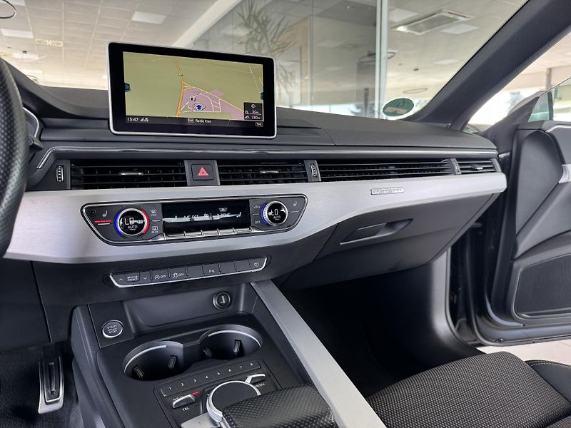 Audi A5 3,0TDI Q*200kW*S-LINE*KeyLess - fotka 21 z 38
