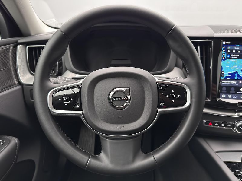 Volvo XC60 B5 AWD PLUS DARK CZ 1.maj - fotka 3 z 50