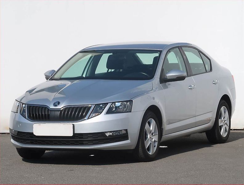 Škoda Octavia (2018) Ambition Plus 1.4 TSI - fotka 2 z 21