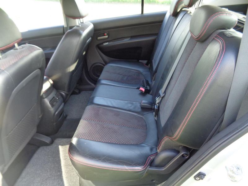 Kia Carens 2,0 - fotka 12 z 20