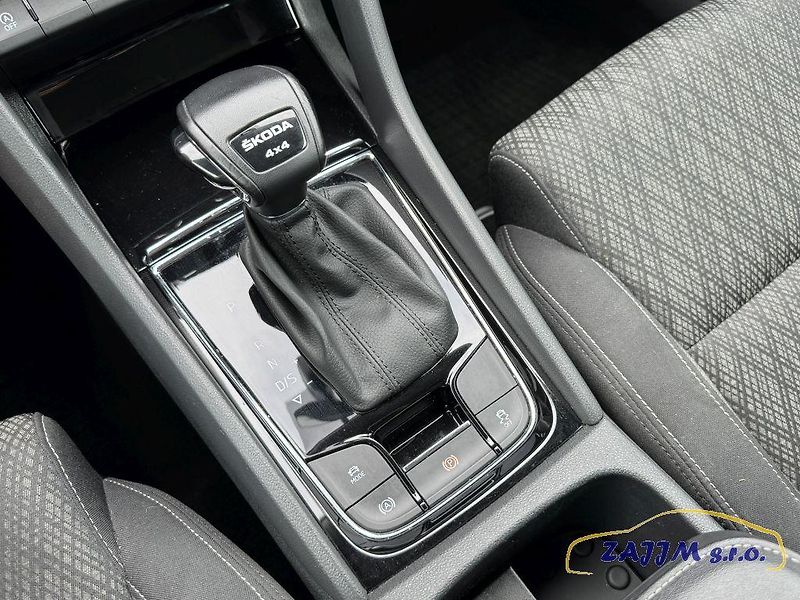 Škoda Karoq Style 2.0TDI 110kw 4x4 DSG - fotka 30 z 56