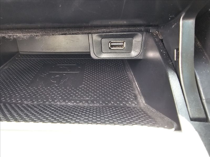 Volkswagen Golf 1,4TSi 110KW DSG Highline - fotka 24 z 50