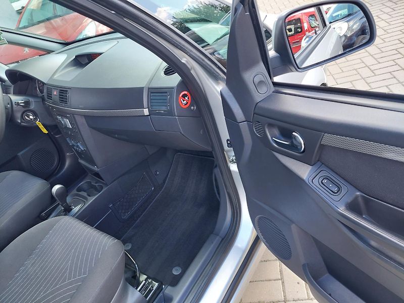 Opel Meriva (2006) 1.6i-16v automat - fotka 23 z 32