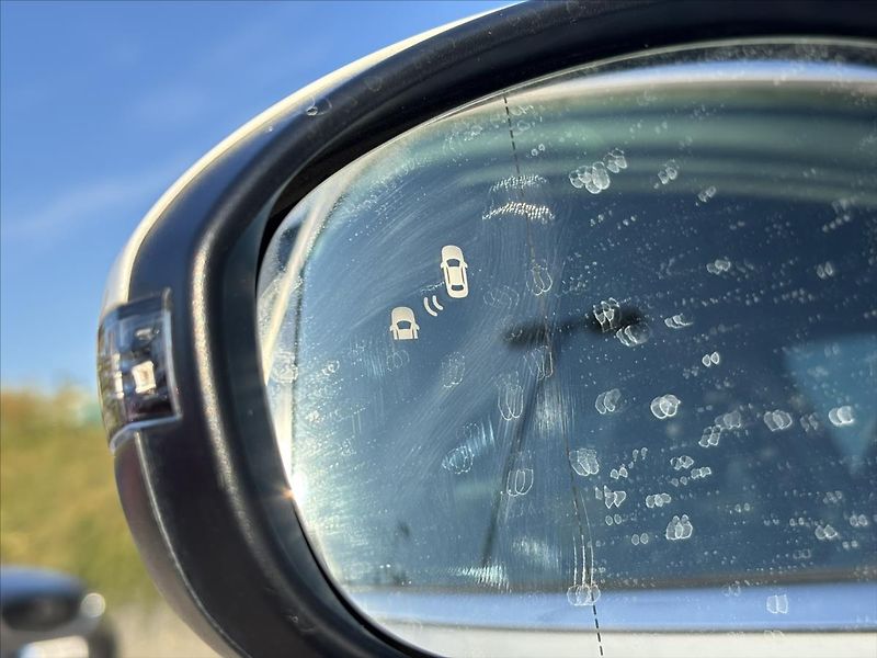 Kia Ceed 1,5 TGDi AT TOP ZÁRUKA TAŽNÉ - fotka 42 z 51