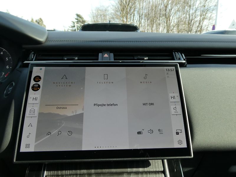 Land Rover Range Rover Velar Dynamic SE P400e - fotka 24 z 37