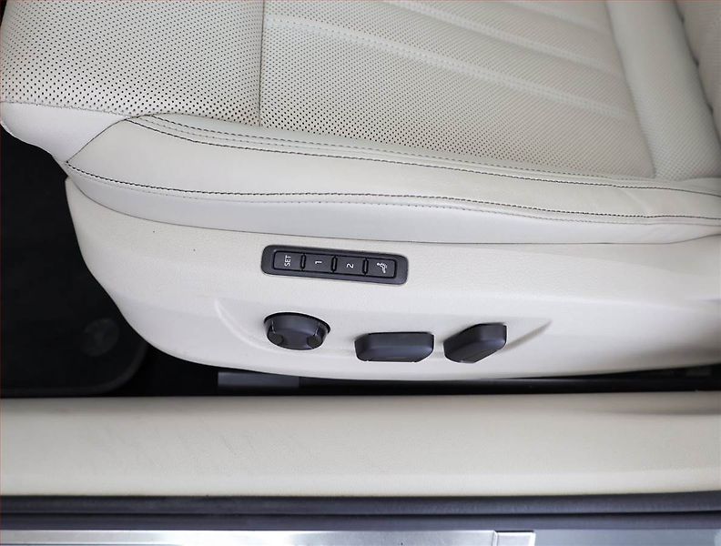 Škoda Superb (2022) Laurin&Klement 2.0 TDI - fotka 17 z 20